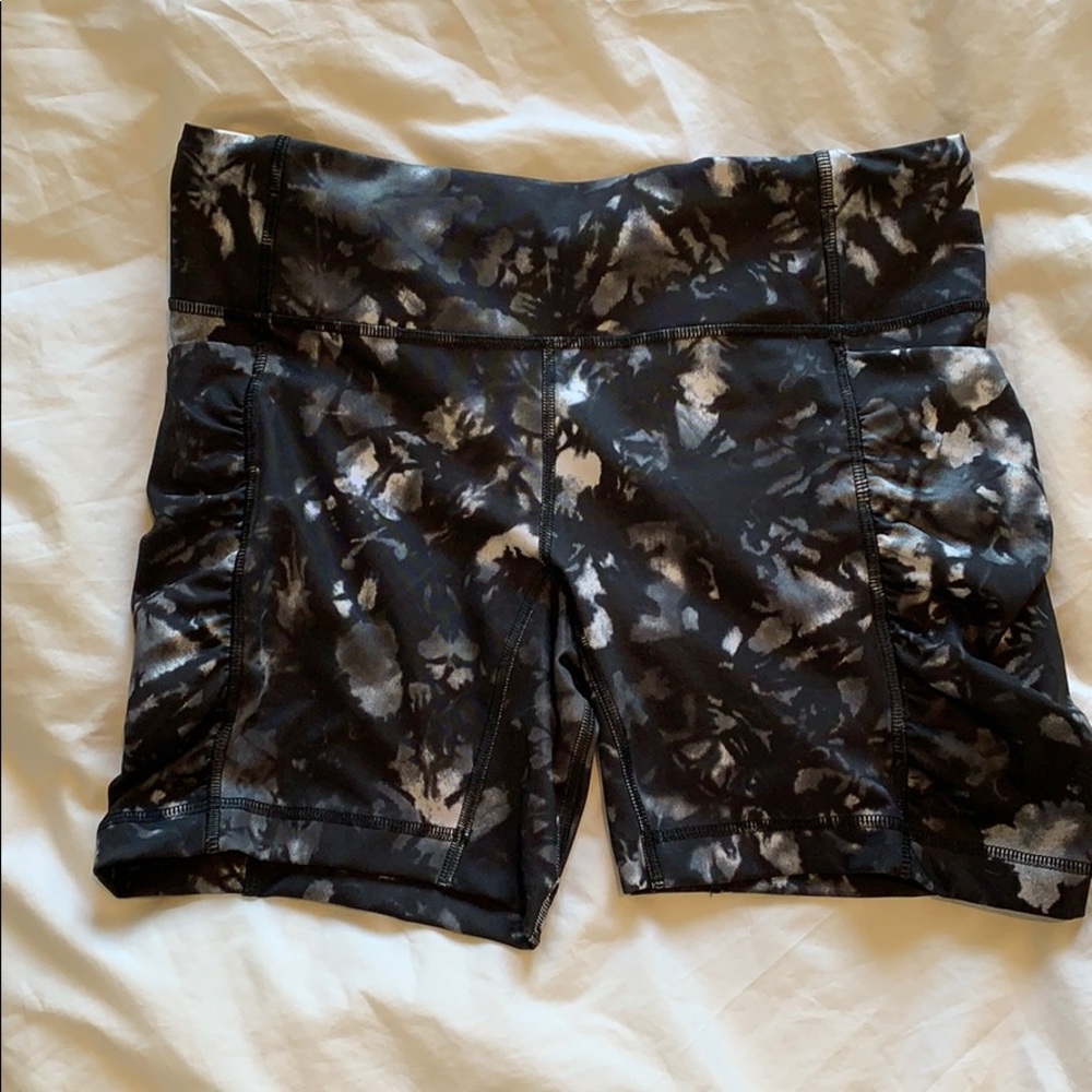 Lululemon spandex shorts!